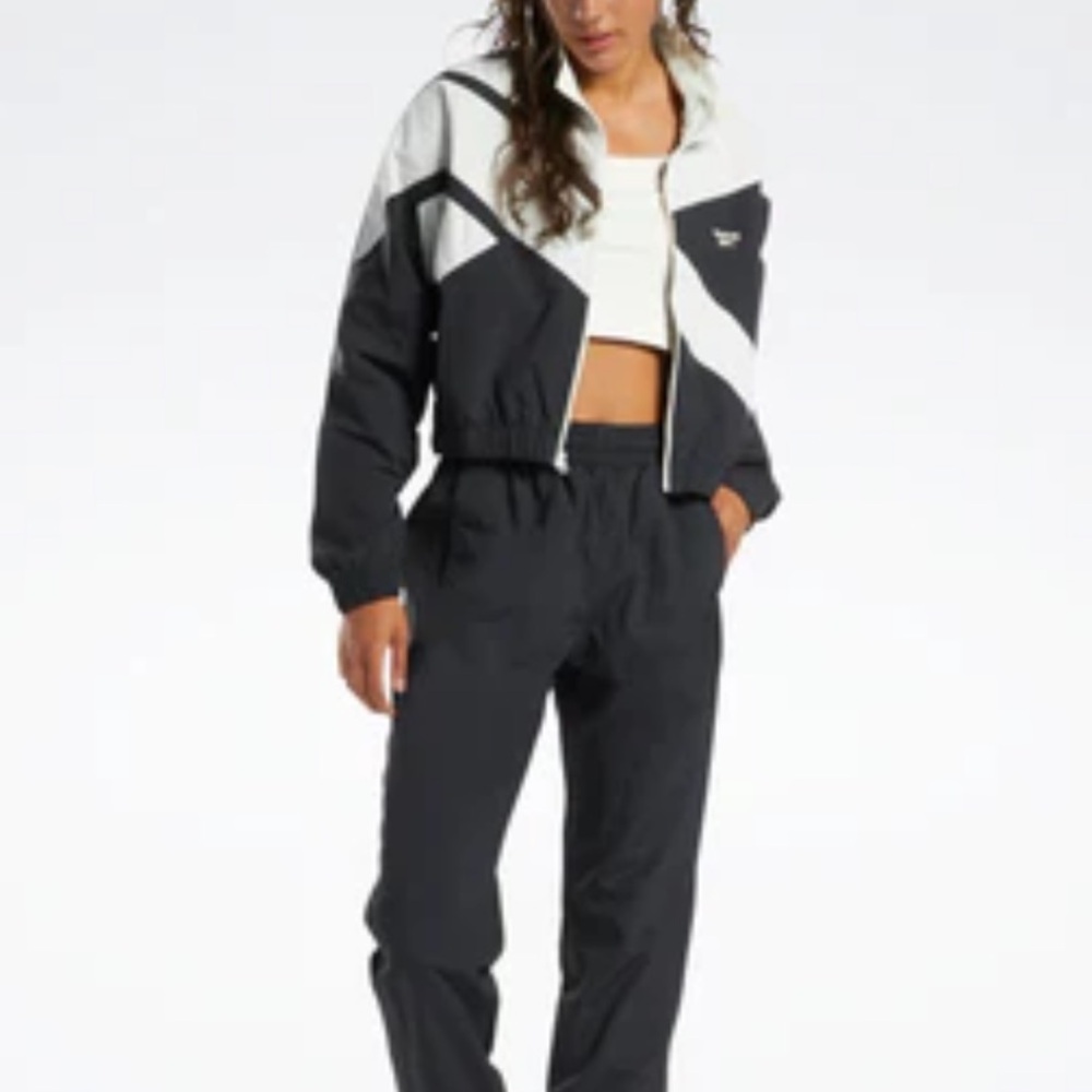 Reebok tracksuit “Classic Franchise”  (JACKET AND JOGGERS!!)